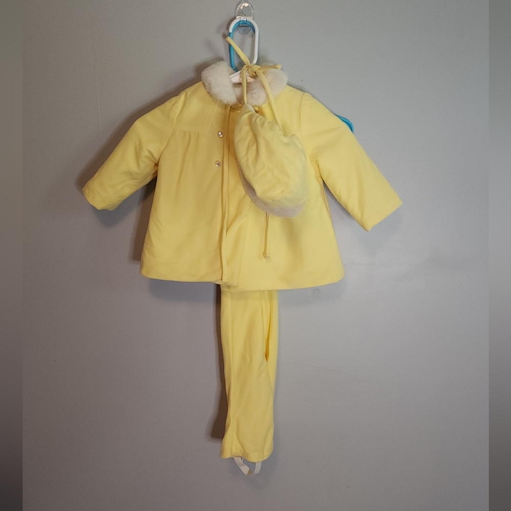 Vintage Cute Togs yellow matching winter set yellow sz 18M
